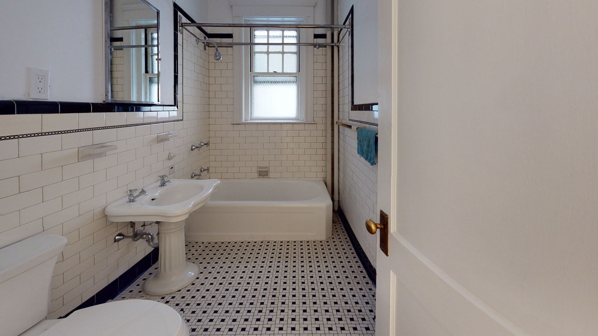 6 Newport Road #2, Cambridge, MA, 6 Newport Road #2, Cambridge, MA Photo #2