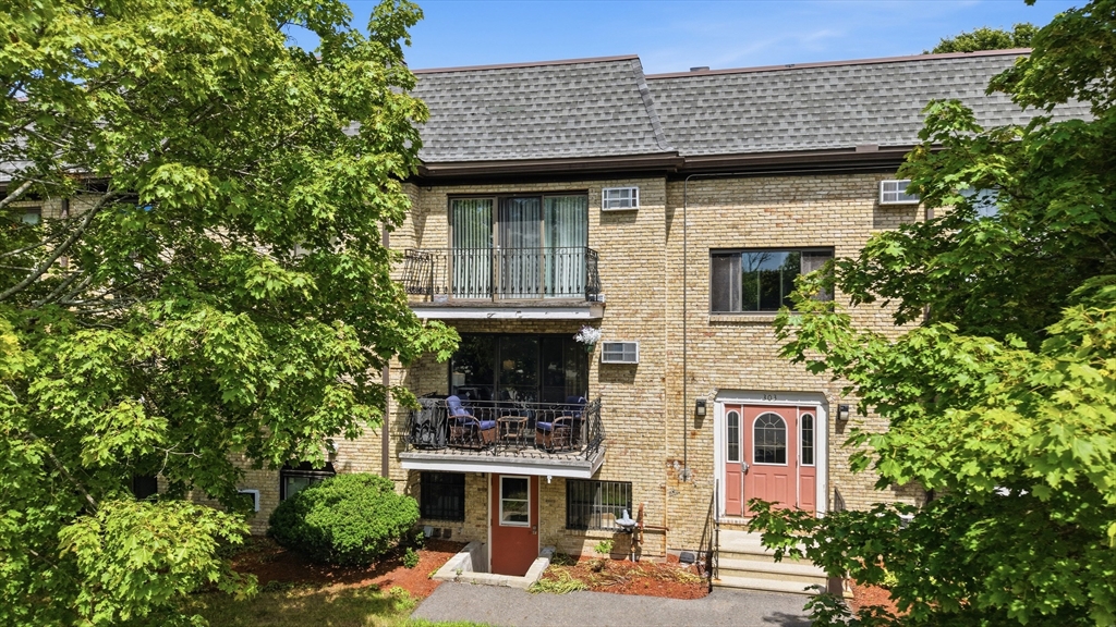 303 Pawtucket Blvd 14