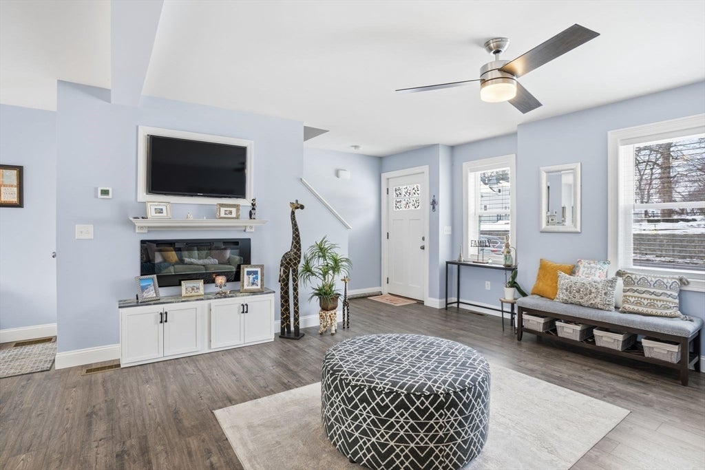626 Sheridan St, Chicopee, MA, 626 Sheridan St, Chicopee, MA Photo #4