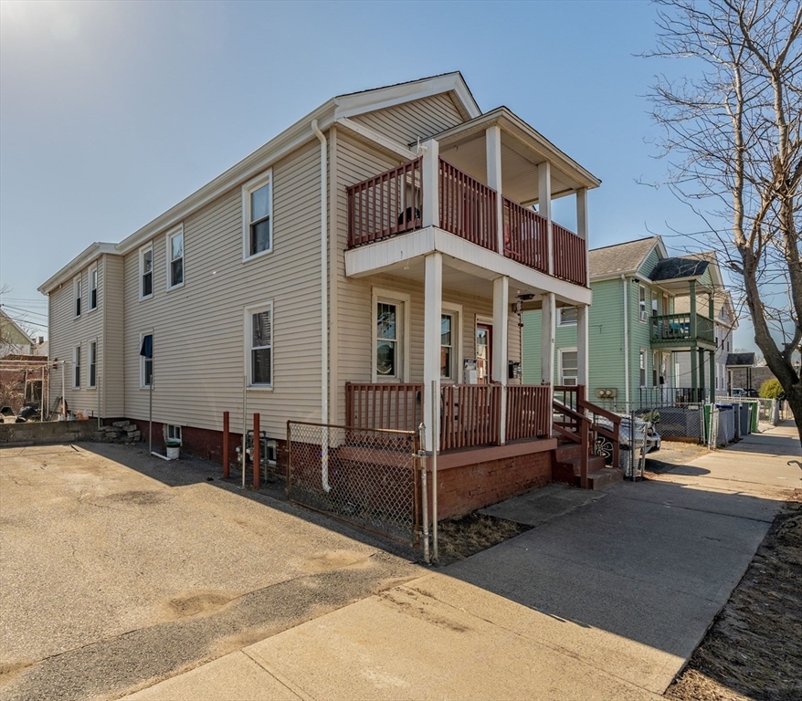 49 Fremont St