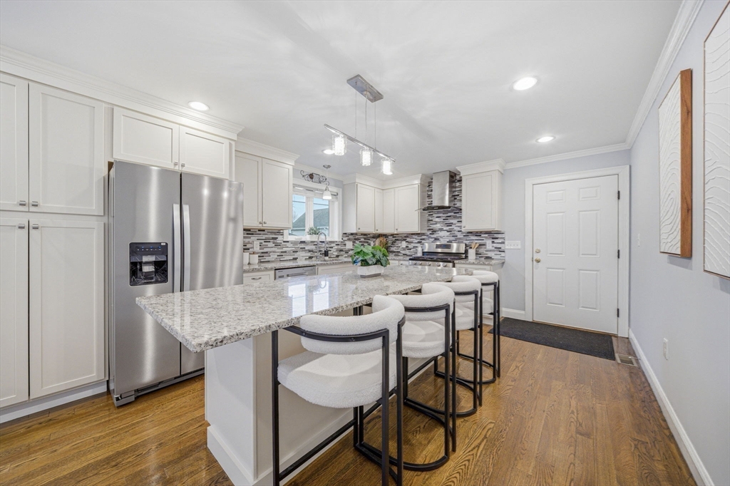 305 Lynn St