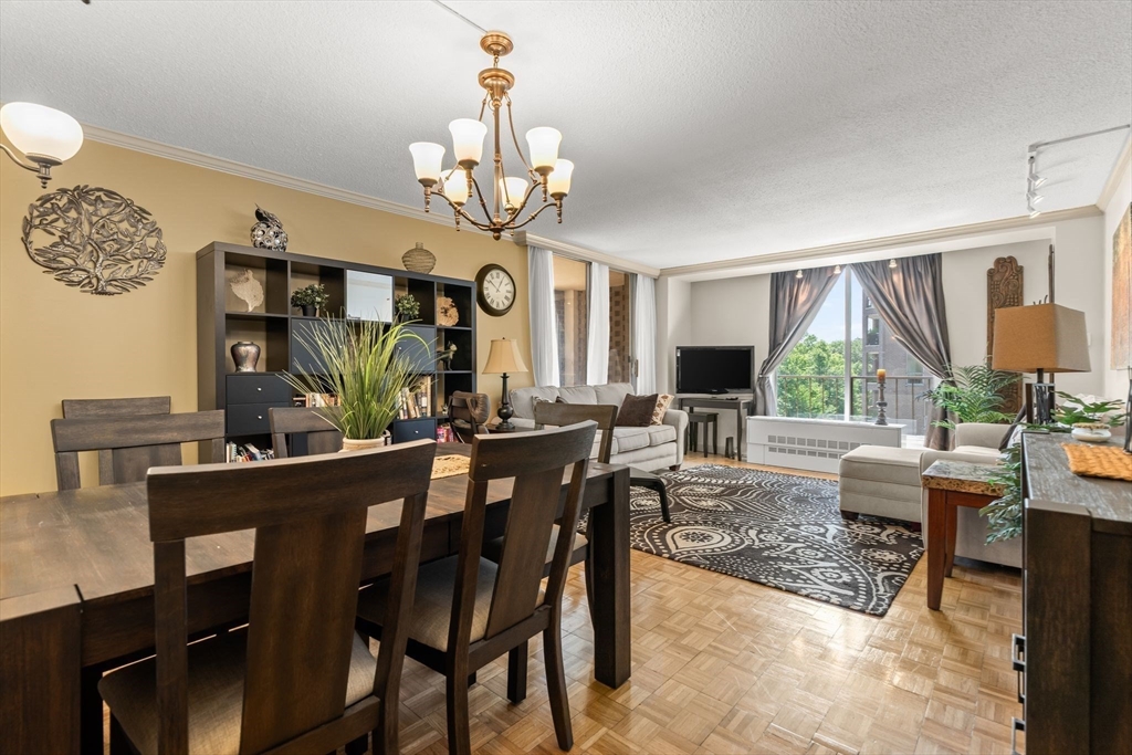 33 Pond Ave 603