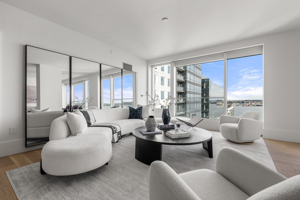 150 Seaport Boulevard 15CD