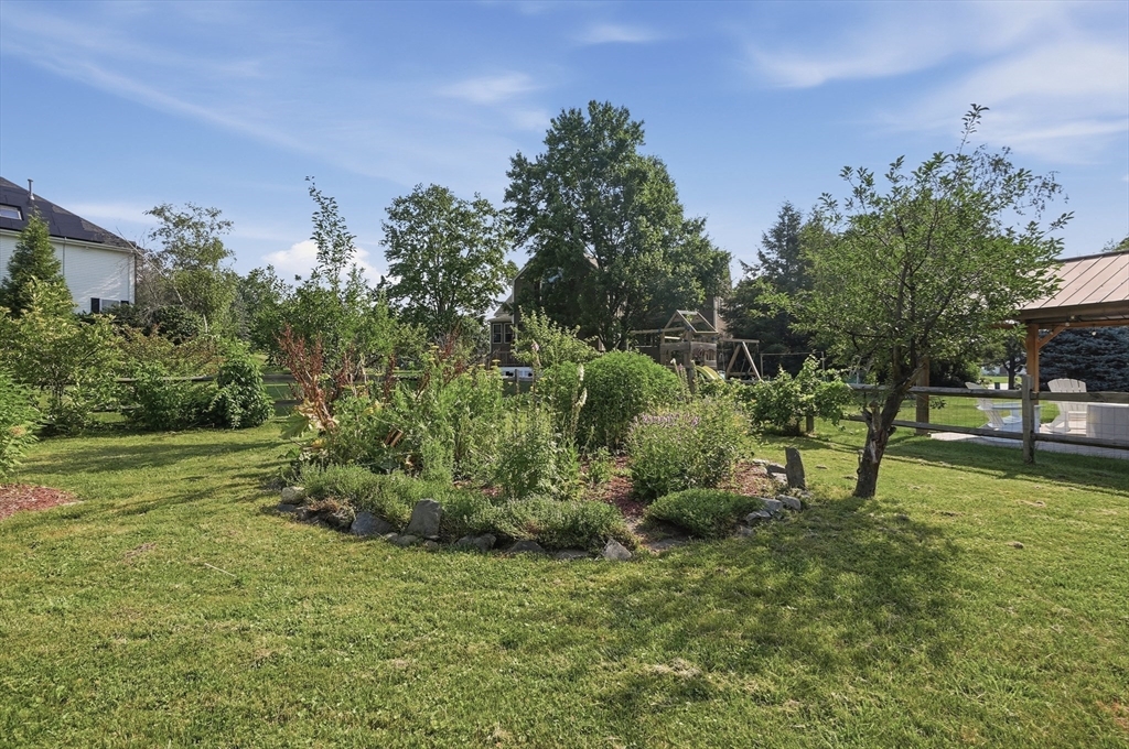 52 Sherwood Dr
