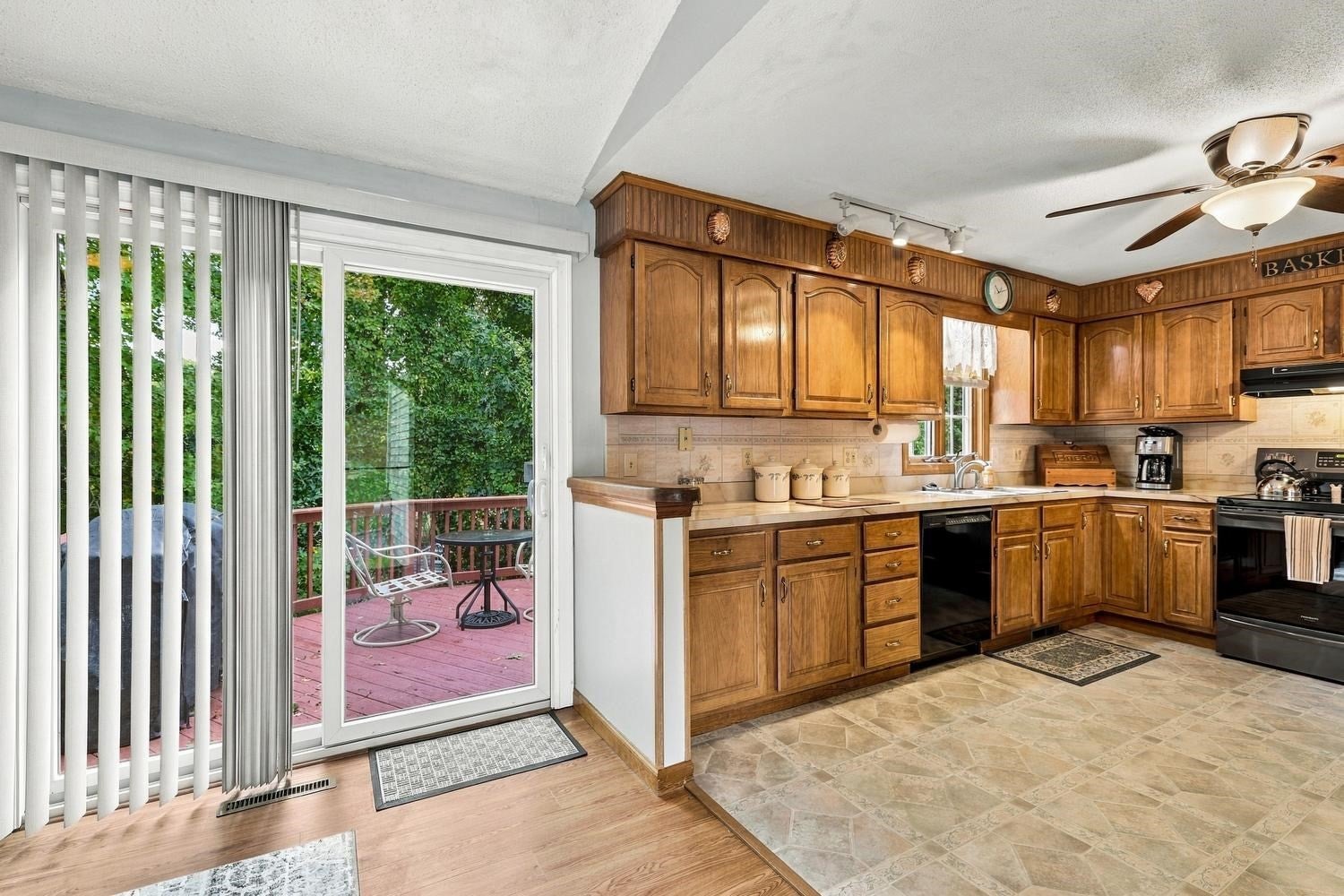 29 Hill Terrace, Ludlow, MA Photo #19
