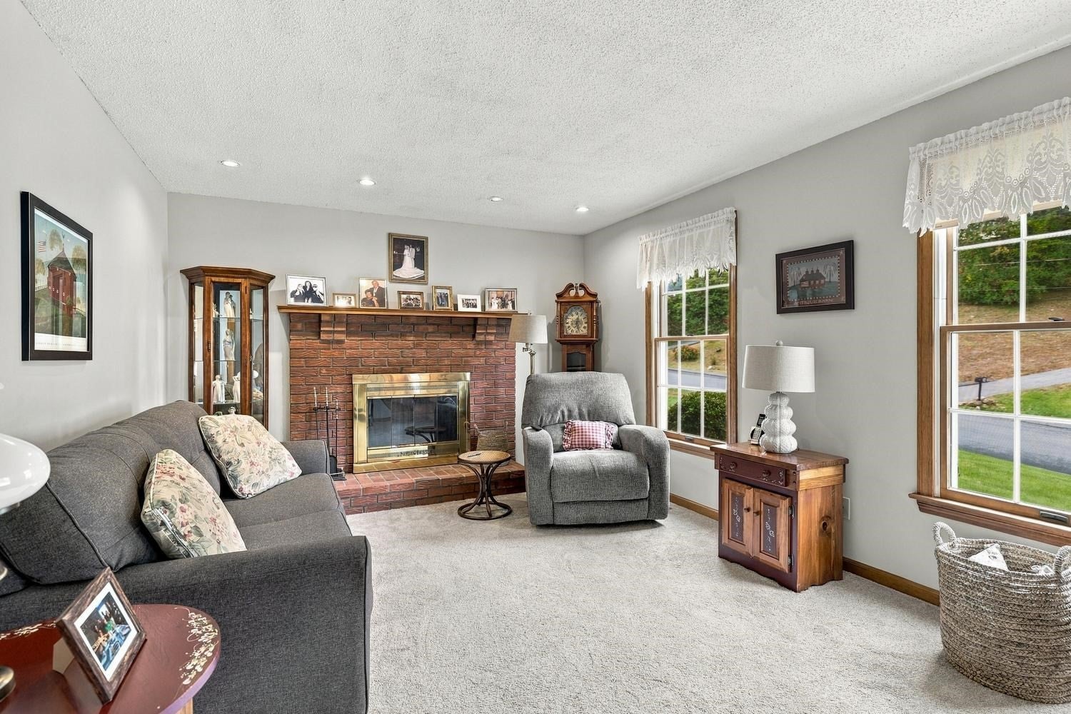 29 Hill Terrace, Ludlow, MA Photo #11