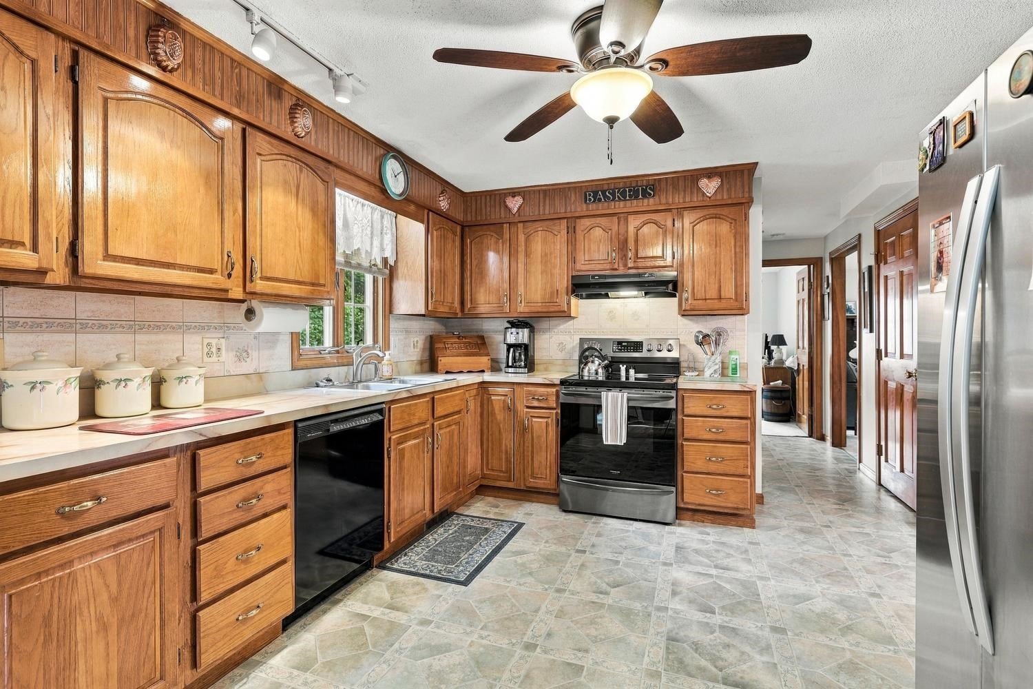 29 Hill Terrace, Ludlow, MA Photo #15