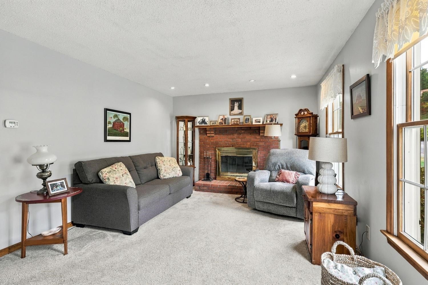29 Hill Terrace, Ludlow, MA Photo #12