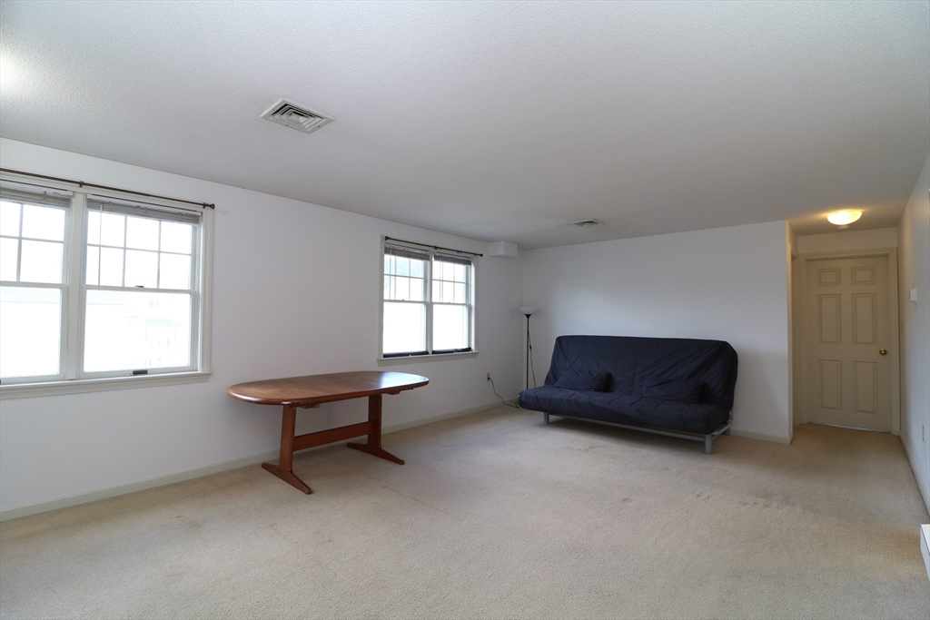 26 Webb Pl 2C