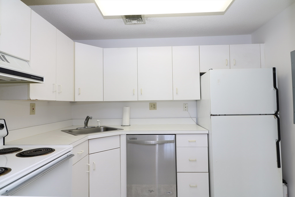 26 Webb Pl 2C
