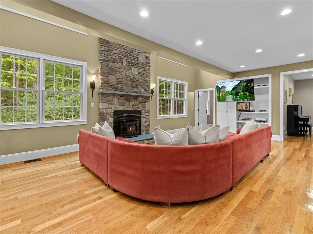 12 Breton Road