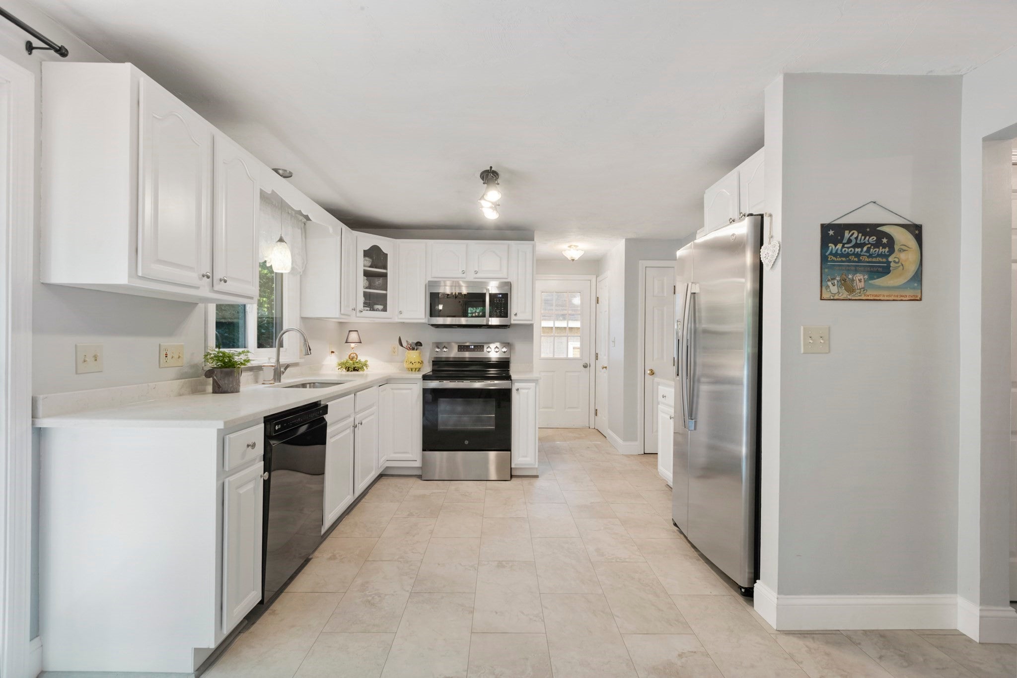 17 Conservation Drive, Douglas, MA Photo #22