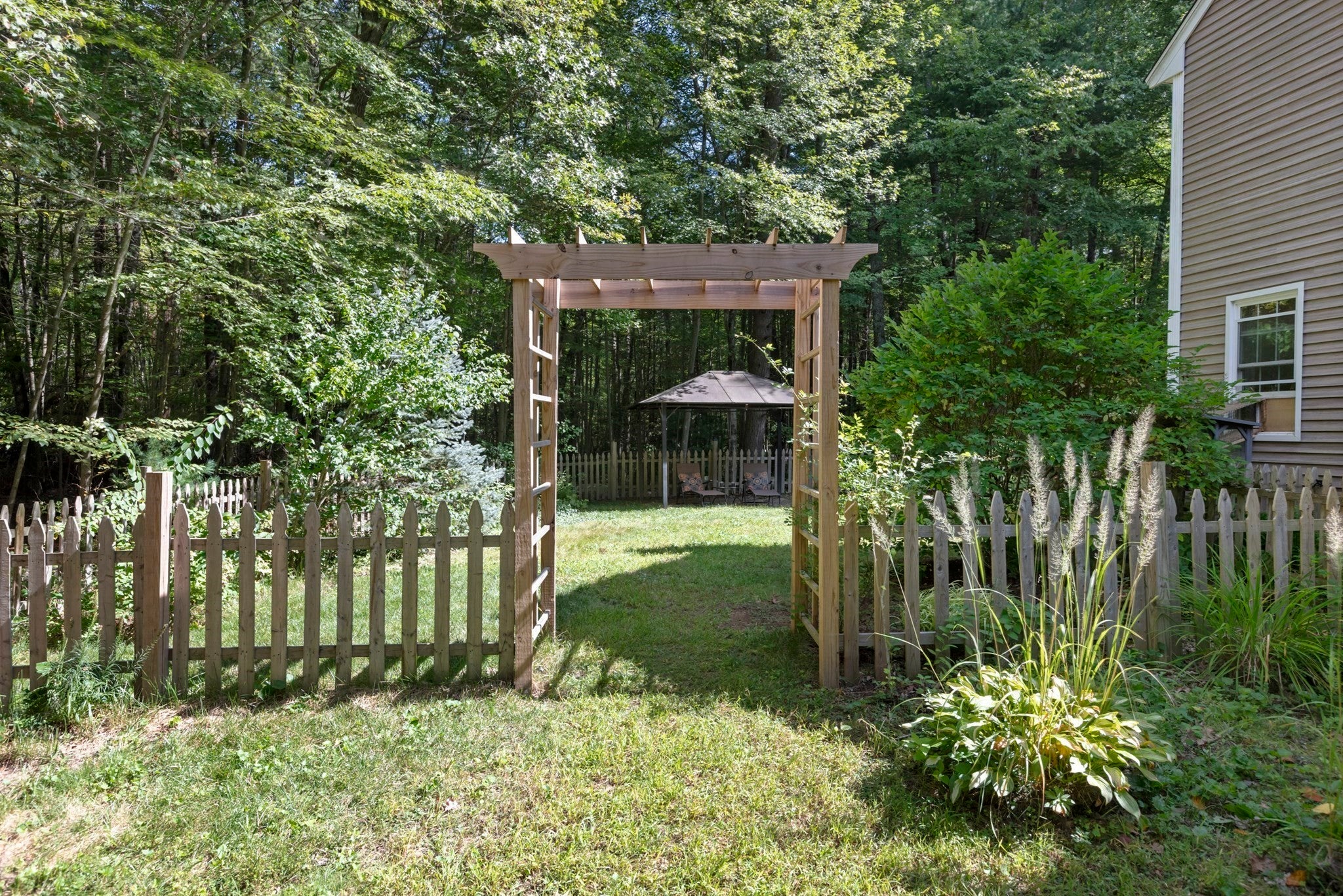 17 Conservation Drive, Douglas, MA Photo #14