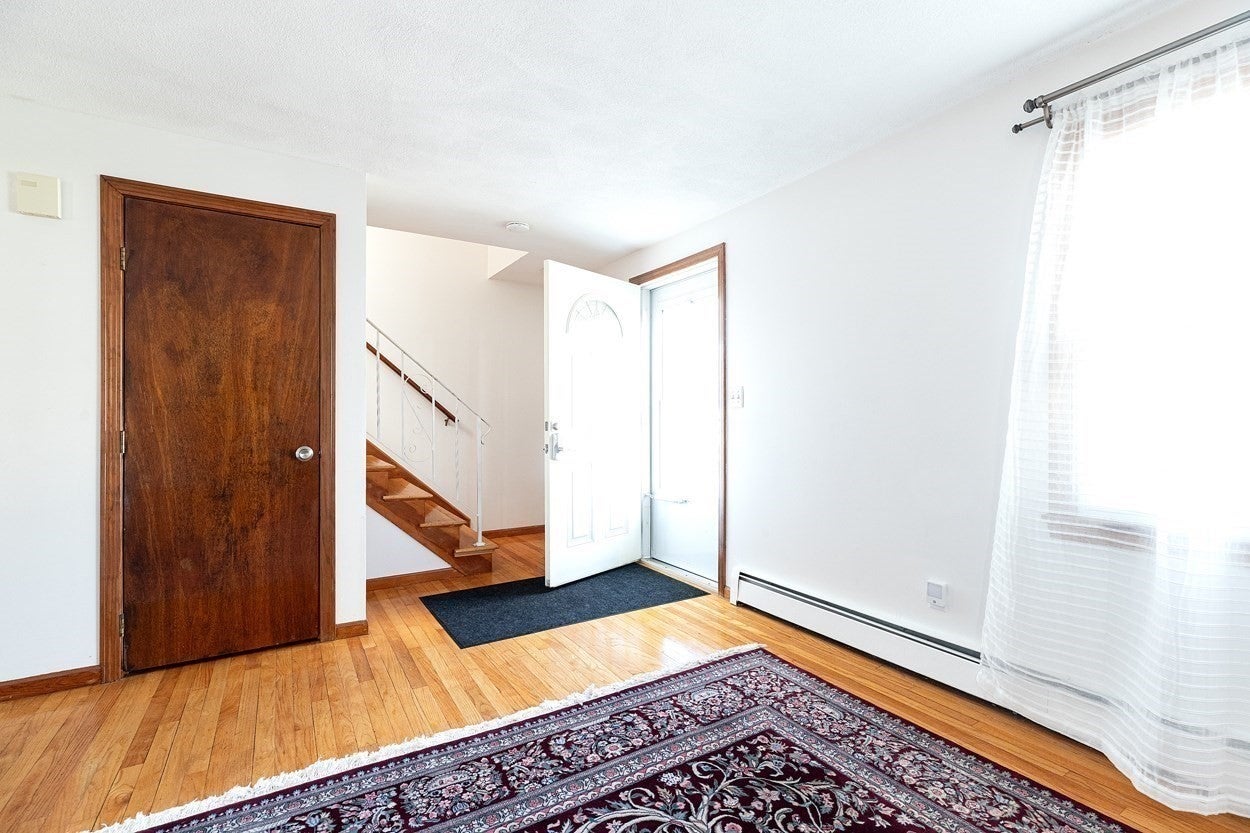 2 Marigold Ave