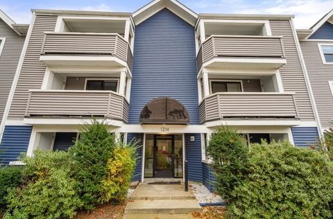 1214 Vfw Pkwy 30 Boston MA 02132