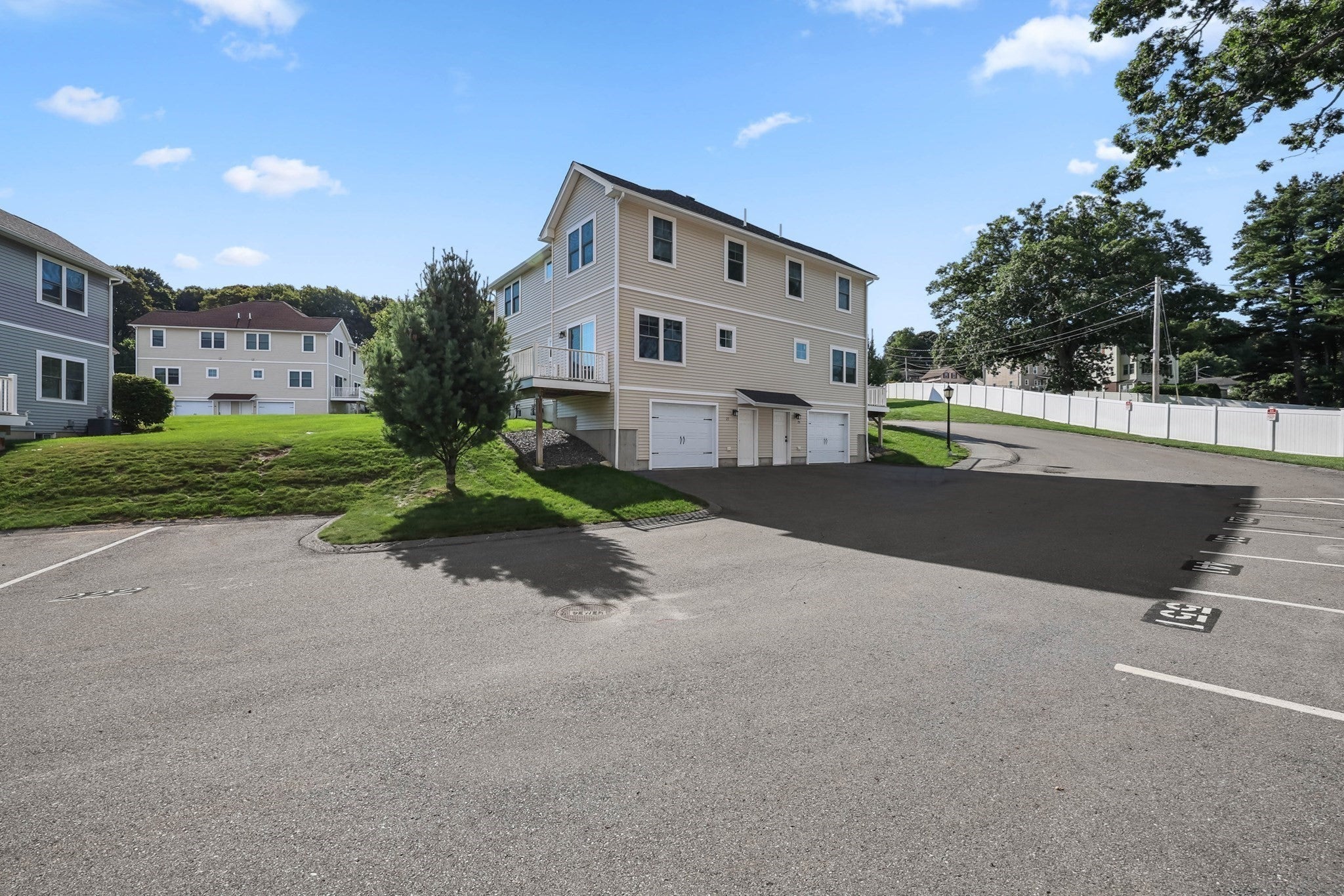 27 Eagle Nest B14-27, Clinton, MA, 27 Eagle Nest B14-27, Clinton, MA Photo #28
