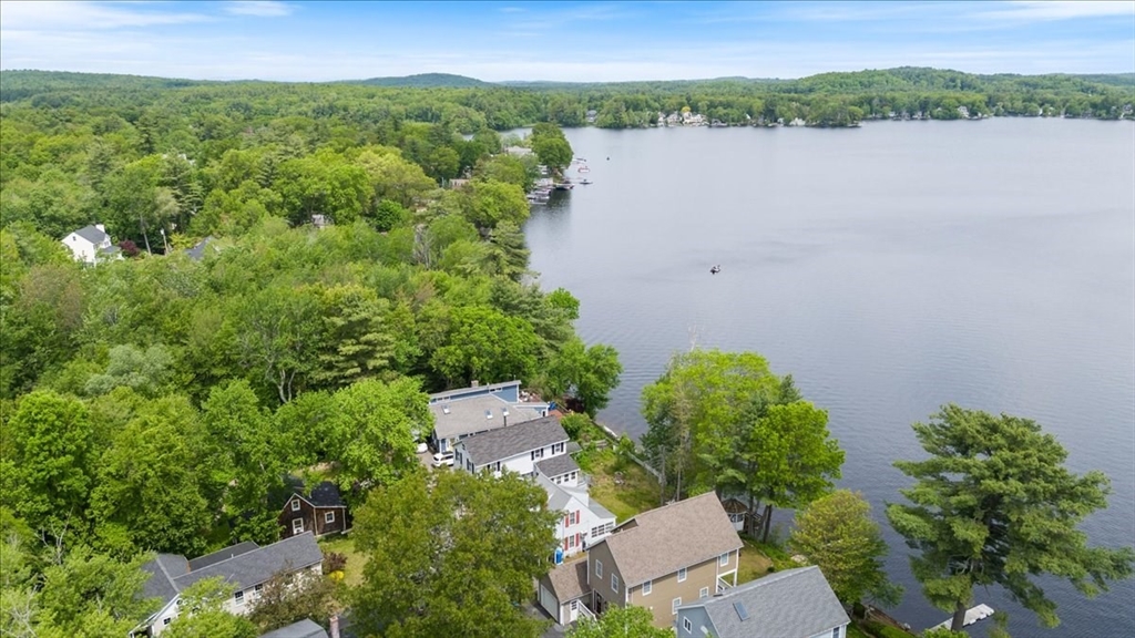 12 Shore Rd