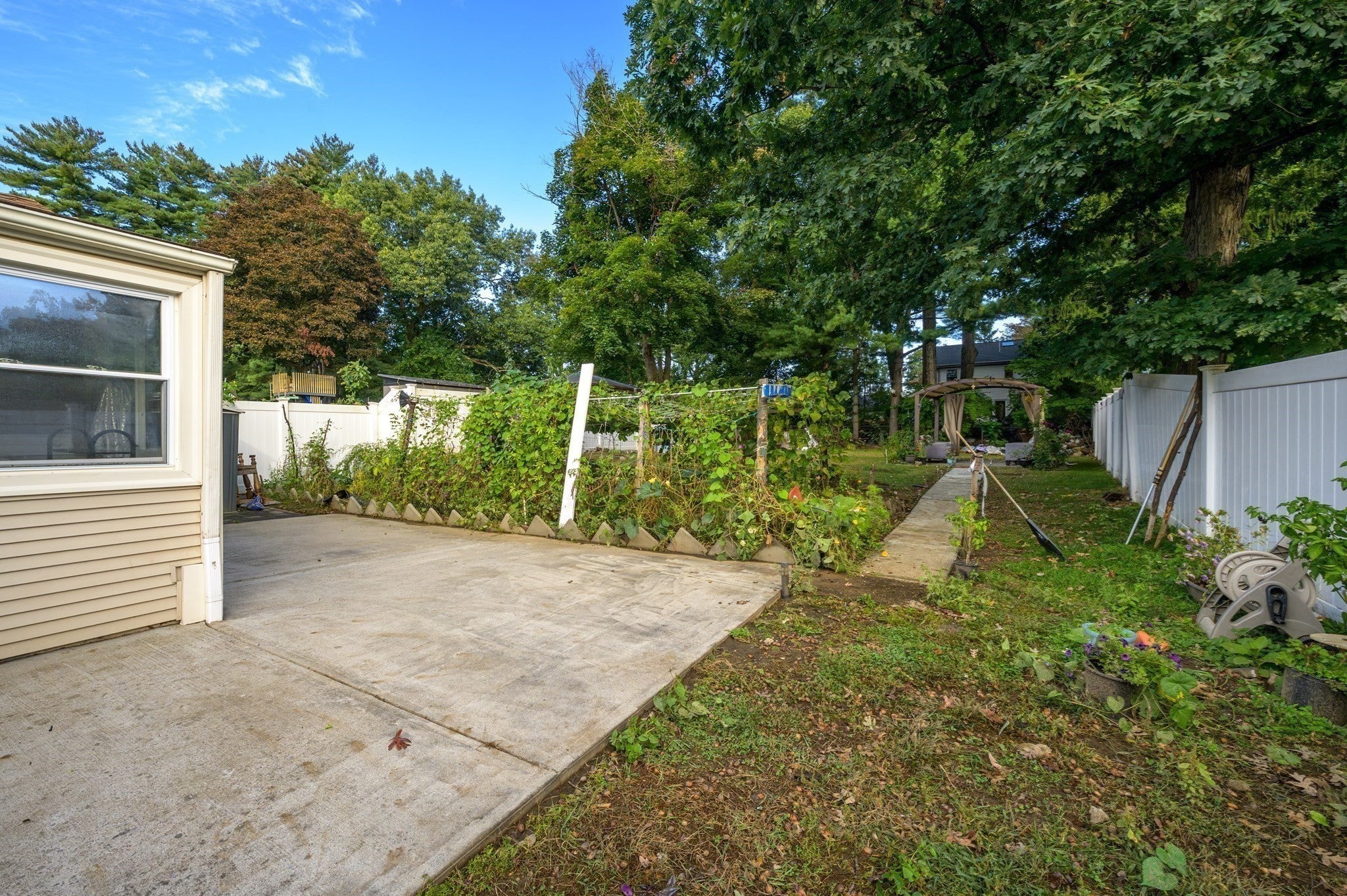 66 Hillside Ave, West Springfield, MA Photo #26