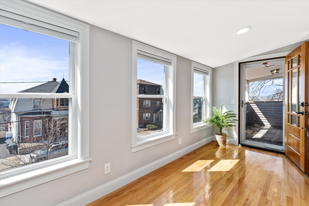 155 Franklin Ave 2