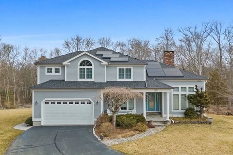 33 Gulf Hill Dr Dartmouth MA 02748