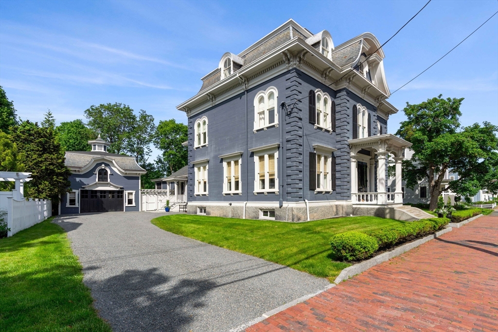 212 High Street