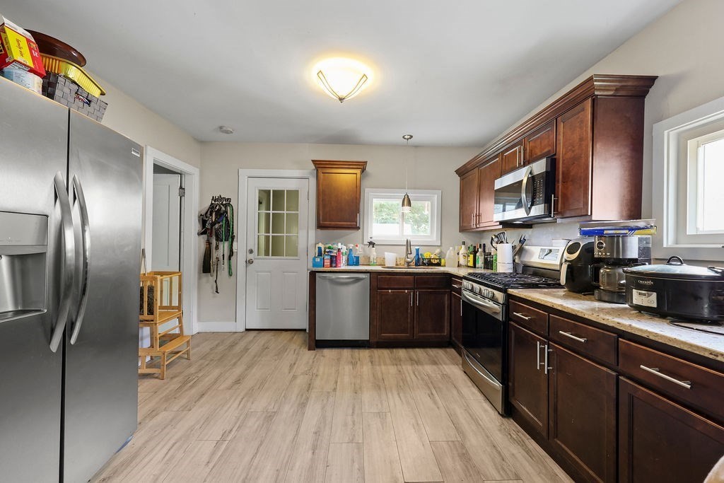 31 Alderman St