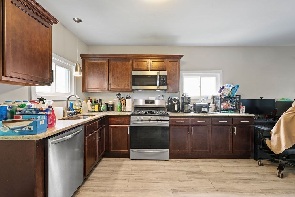 31 Alderman St