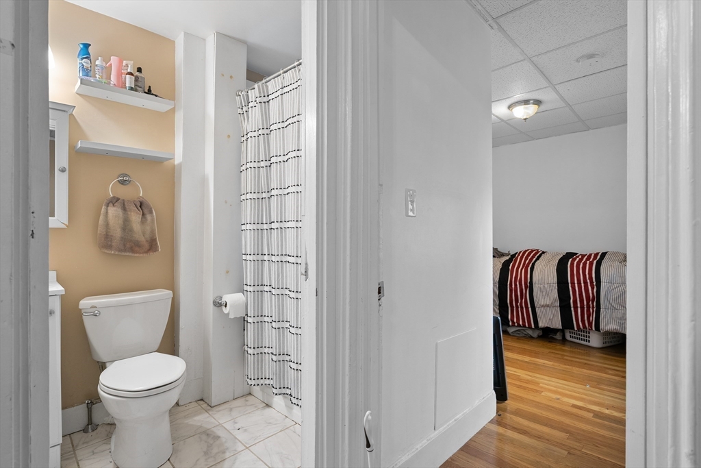 674 Saratoga St #B, Boston, MA Photo #12