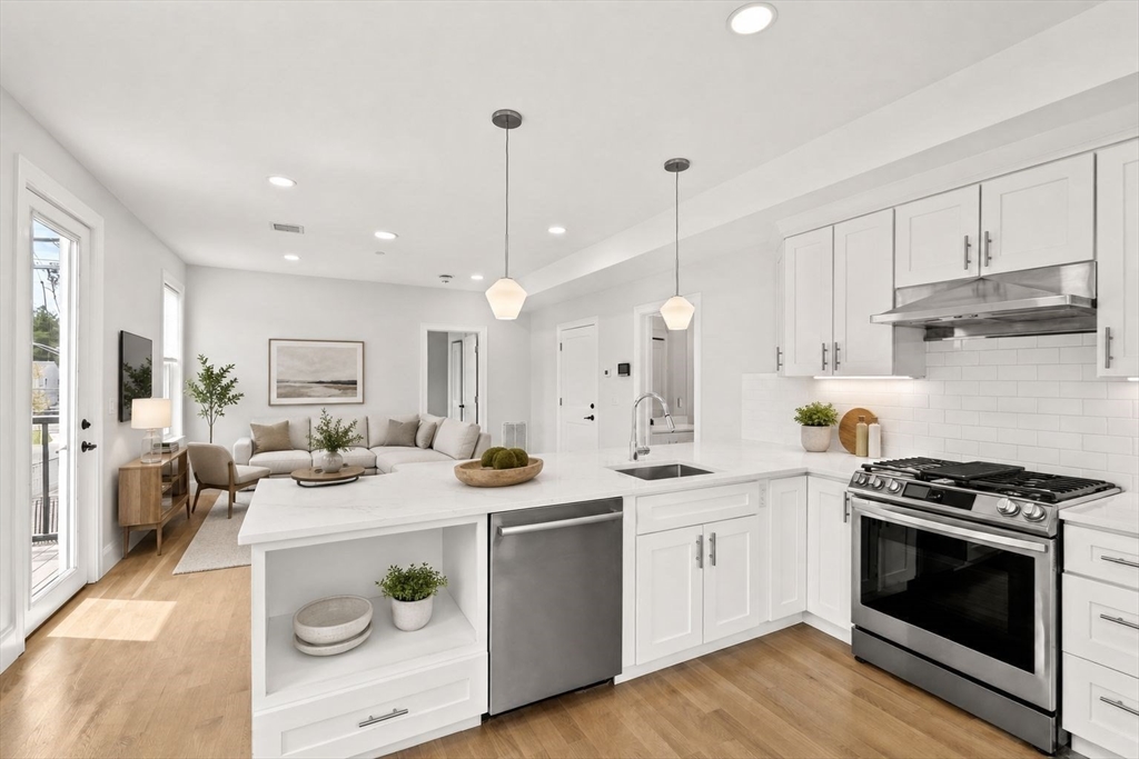 4 Wakefield Ave #4, Wakefield, MA Photo #12