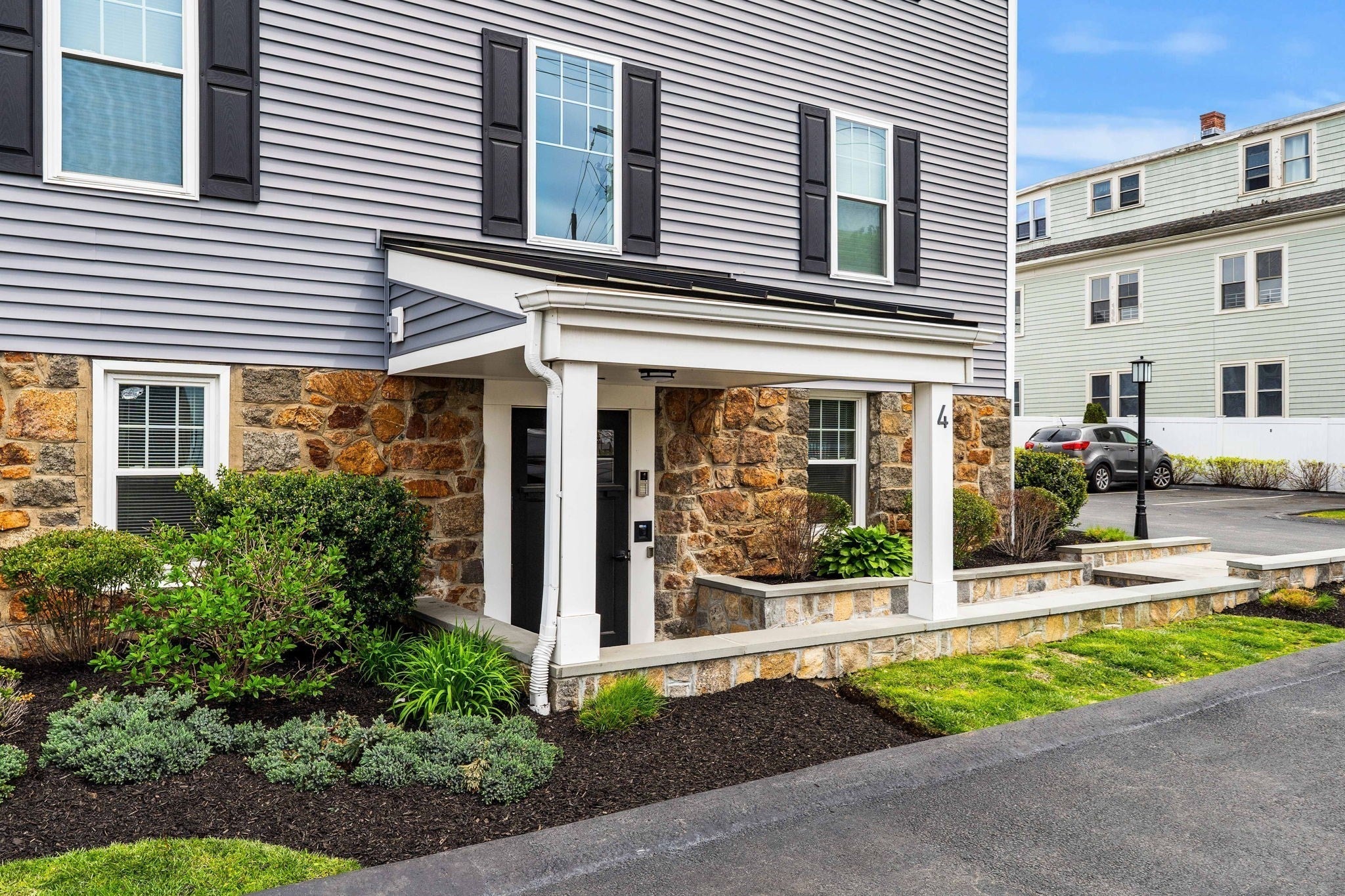4 Wakefield Ave 4