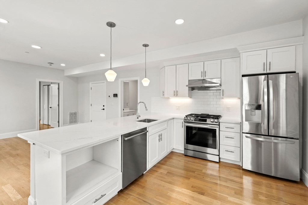 4 Wakefield Ave #4, Wakefield, MA Photo #10