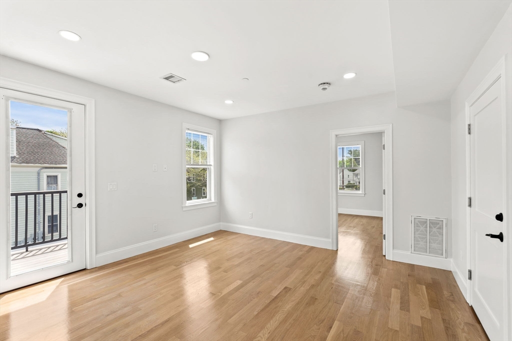 4 Wakefield Ave #4, Wakefield, MA Photo #15