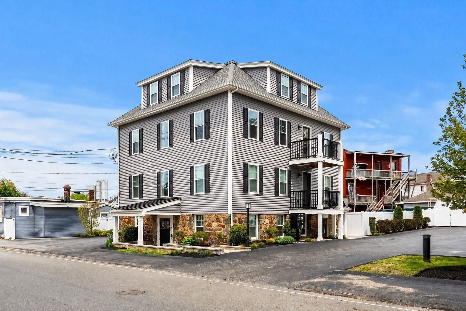 4 Wakefield Ave
