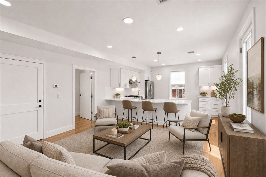4 Wakefield Ave #4, Wakefield, MA Photo #6