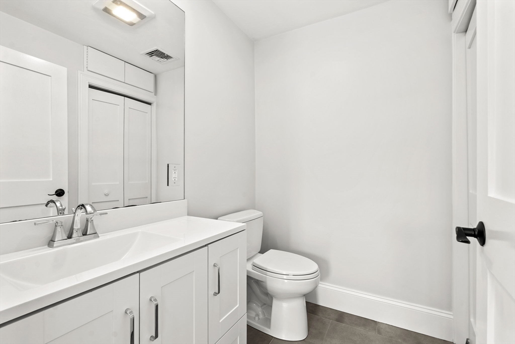 4 Wakefield Ave #4, Wakefield, MA Photo #25