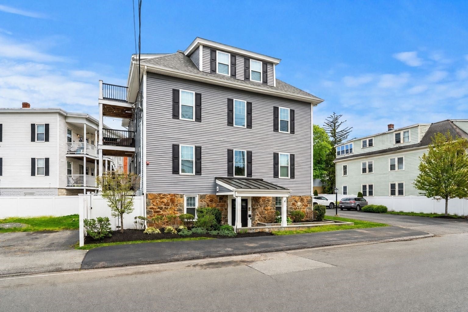 4 Wakefield Ave 4