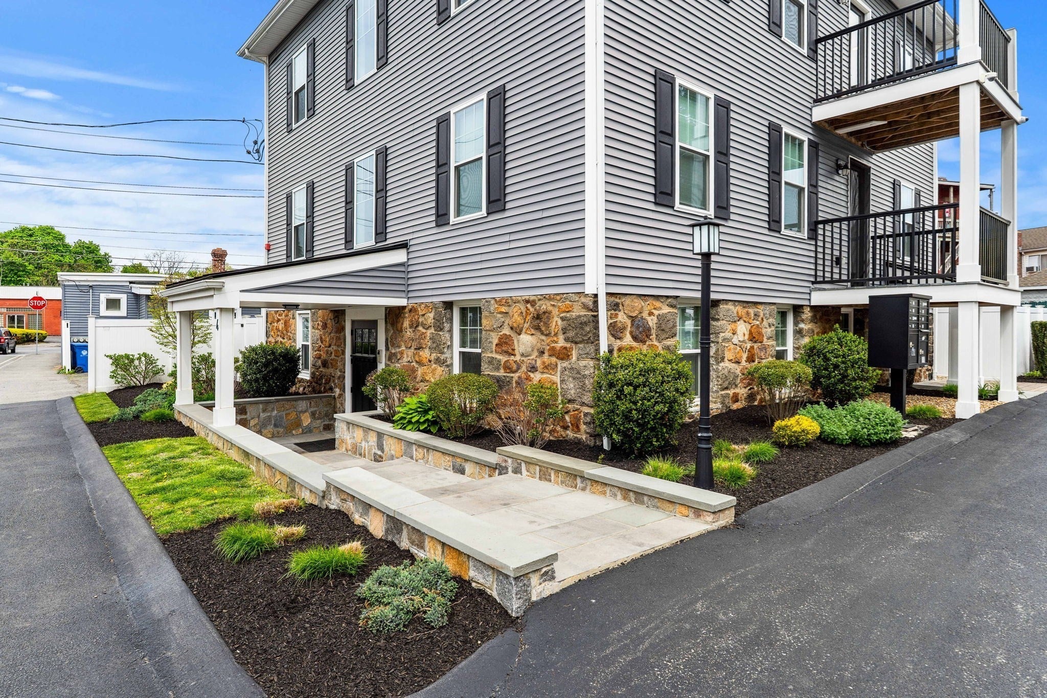 4 Wakefield Ave 4