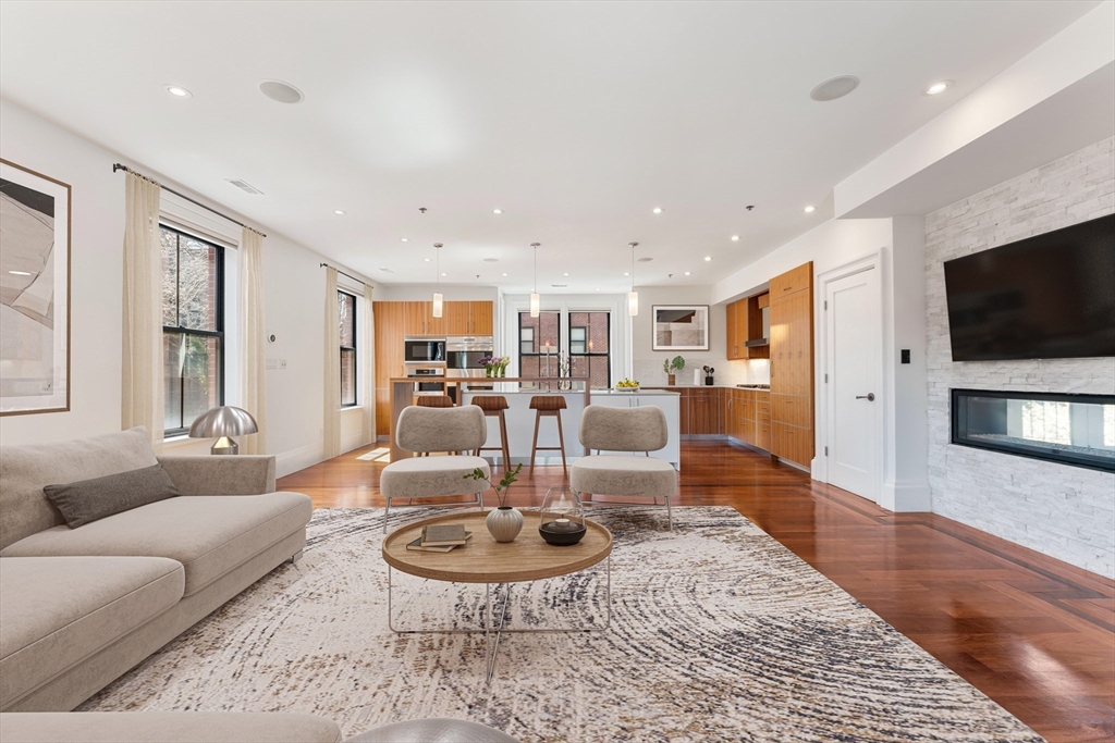 32 Rutland St 2L