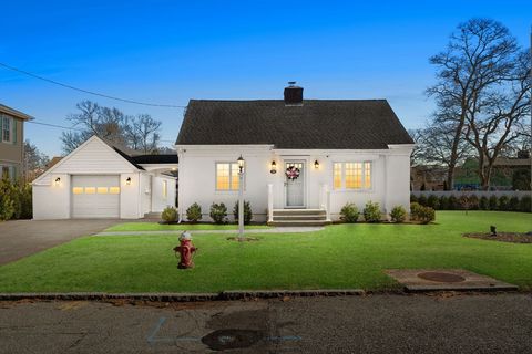 30 Pinette Dartmouth MA 02747