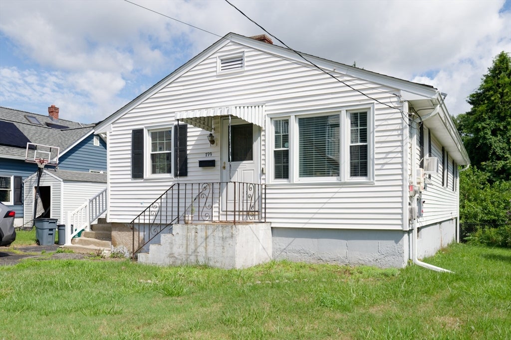 799 Franklin St, Worcester, MA Photo #1