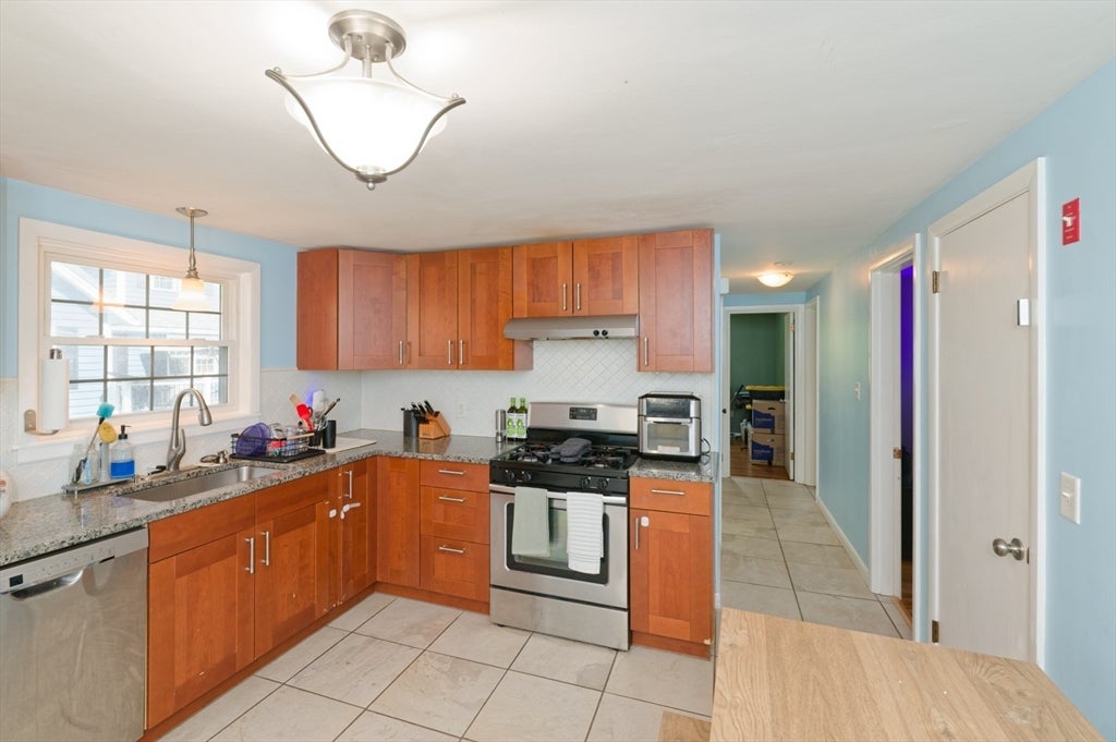 799 Franklin St, Worcester, MA Photo #9