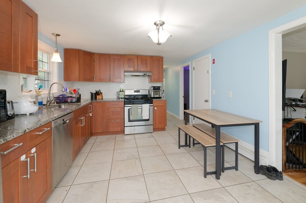 799 Franklin St, Worcester, MA Photo #7