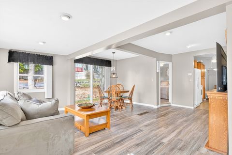 Photo of 7 Sunrise Ave, Billerica, MA 01821 (MLS # 73492596)