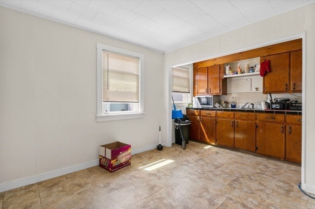 231 County St, Fall River, MA, 231 County St, Fall River, MA Photo #31