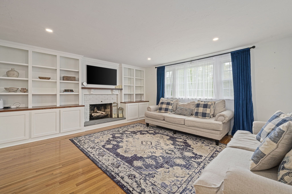 2 Casey St, Canton, MA Photo #10