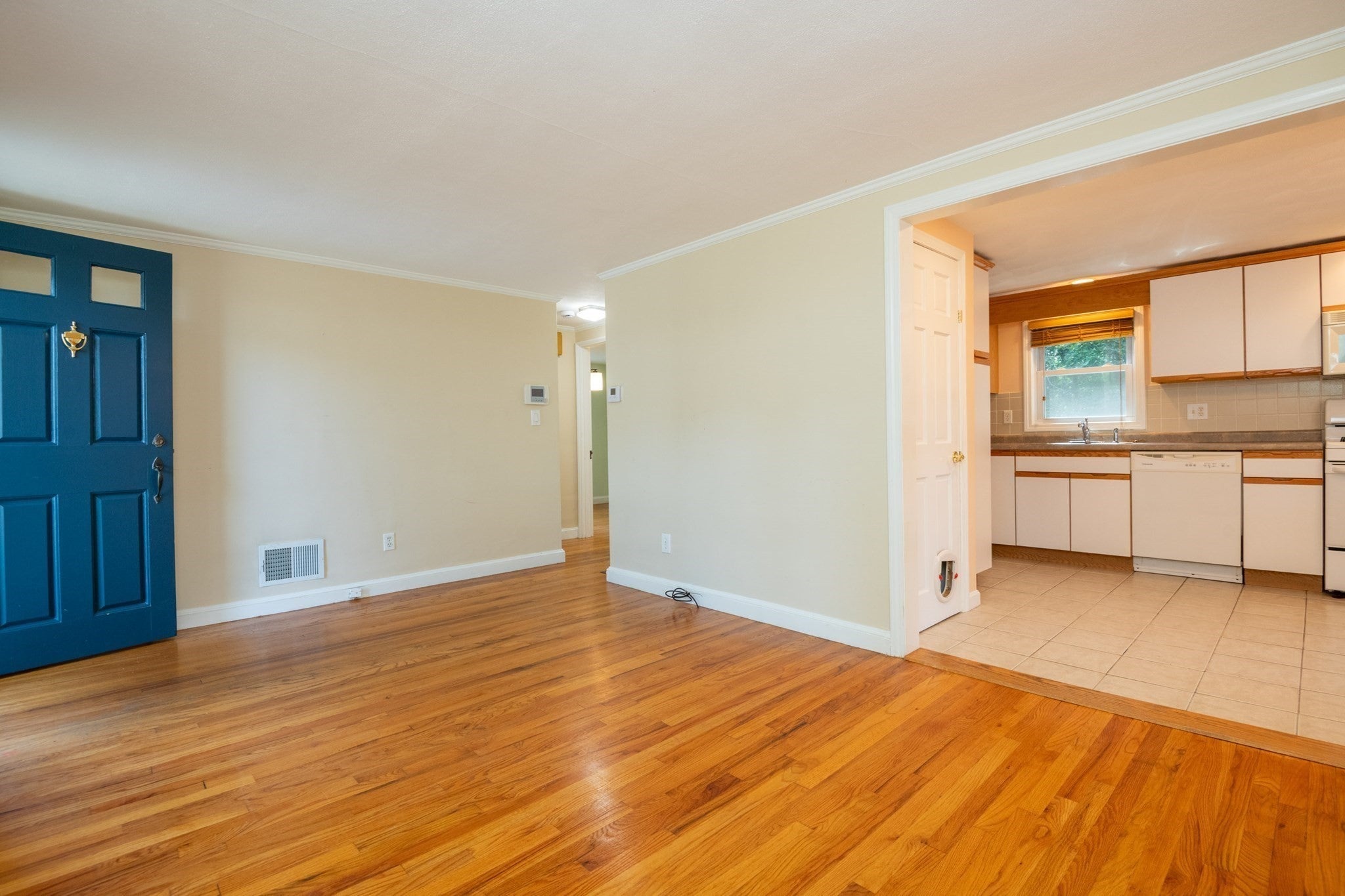 19 Penny Lane, Stoneham, MA Photo #5
