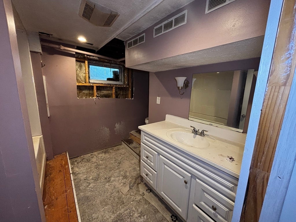 109 Kingsley St, Springfield, MA, 109 Kingsley St, Springfield, MA Photo #25