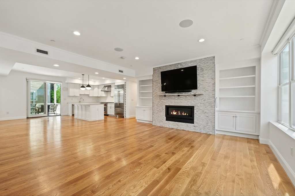 260 Gold Street 1