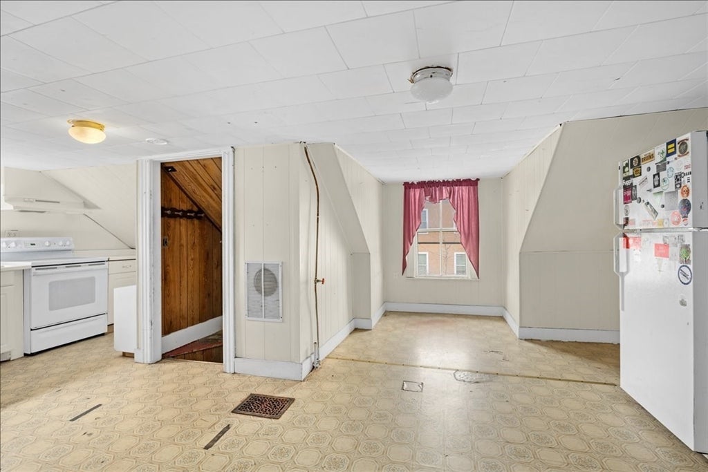 73 Southgate St, Worcester, MA, 73 Southgate St, Worcester, MA Photo #19