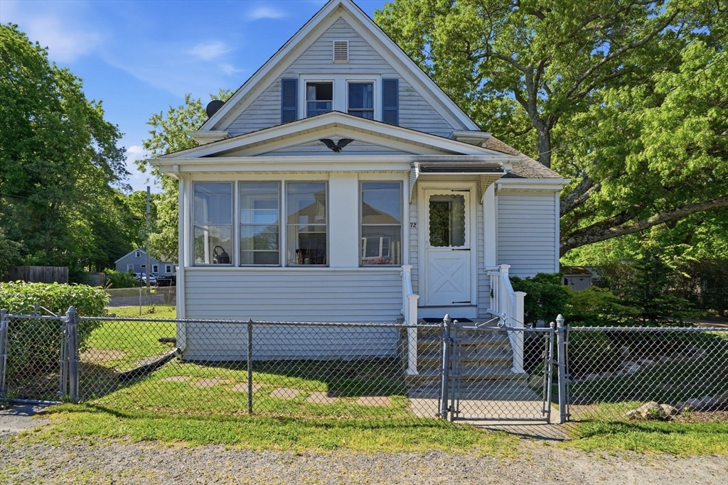 72 Pembroke Ave